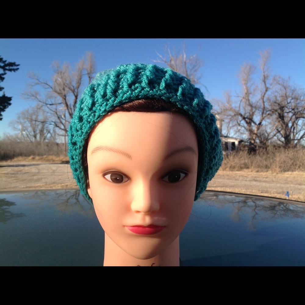 Crochet slouchy ombre color. NWOT - Picture 1 of 4